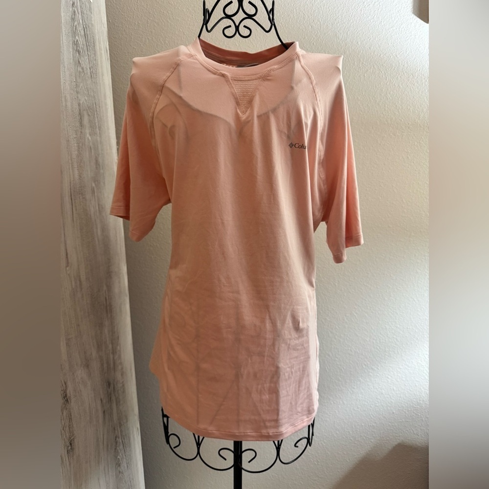 Columbia Women's coral Short Sleeve Tee